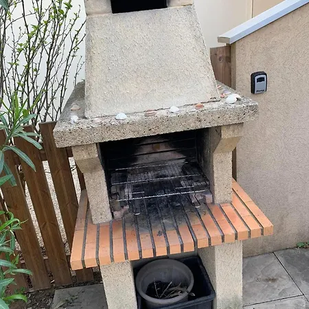 Nyaraló Petite Maisonnette De